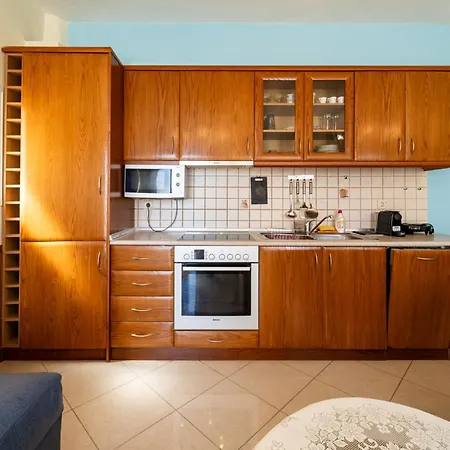 Sunnyvale Seaview Maisonette